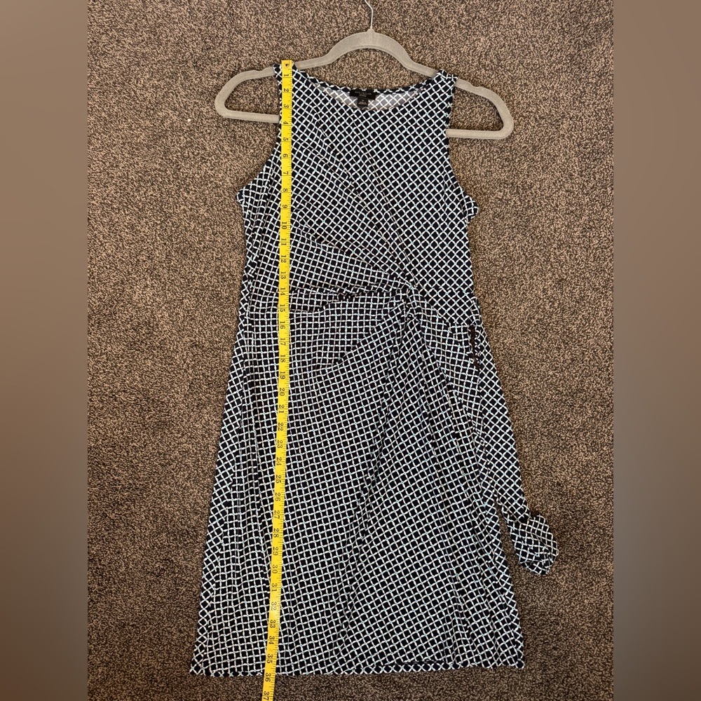 Ann Taylor Factory Blue White Geometric Pattern Sleeveless Faux Wrap Dress Sz SP - Picture 11 of 12
